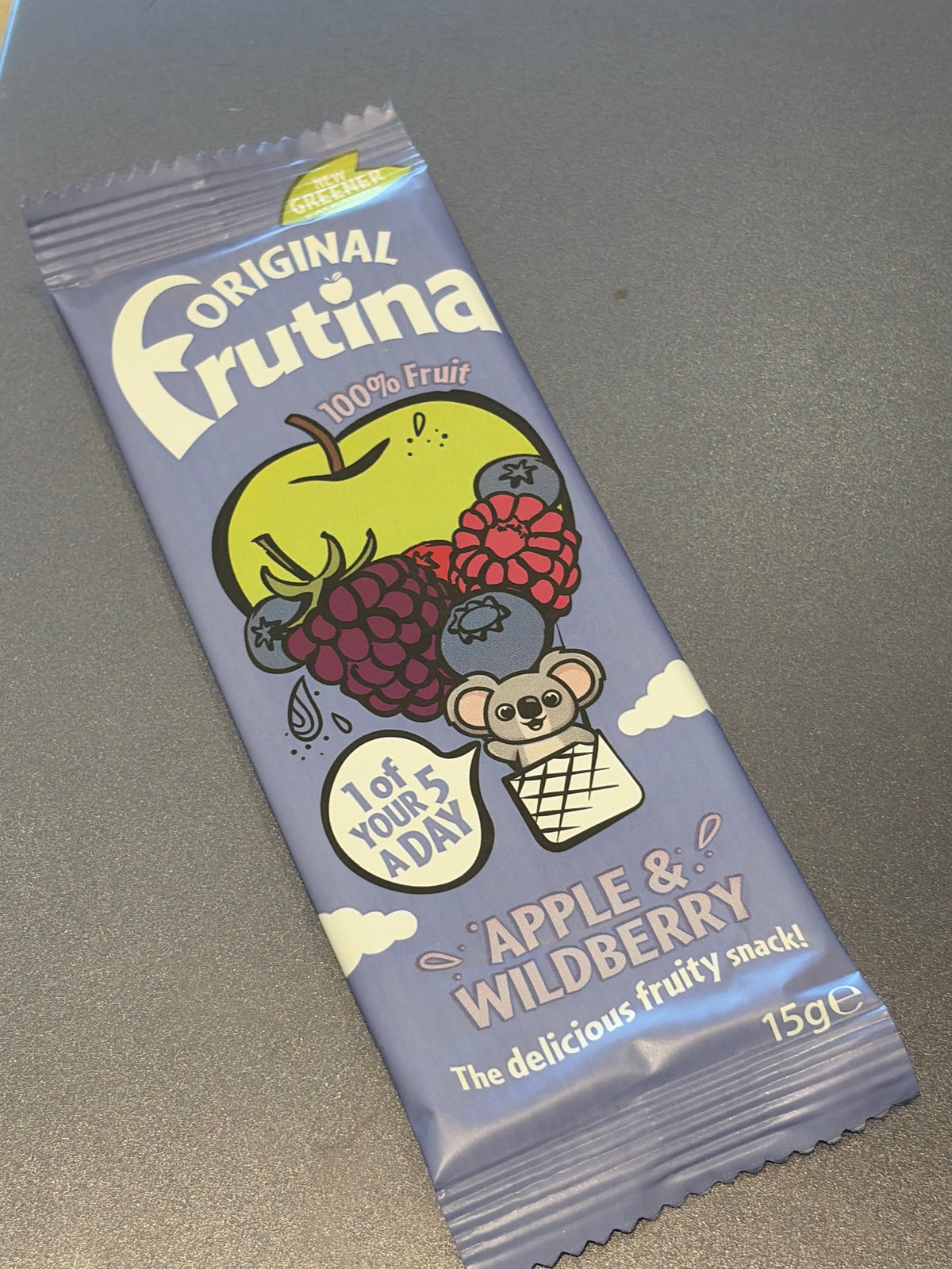 Frutina 100% Fruit Snack Apple Wildberry