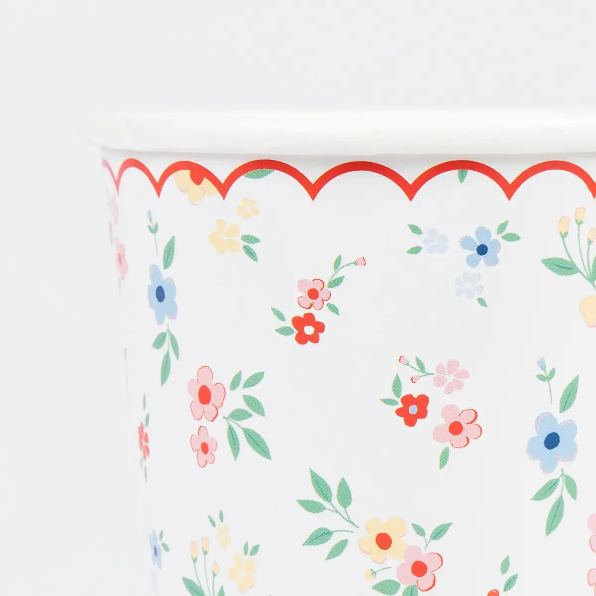 Ditsy Posy Scalloped Cups (x 8) Meri Meri