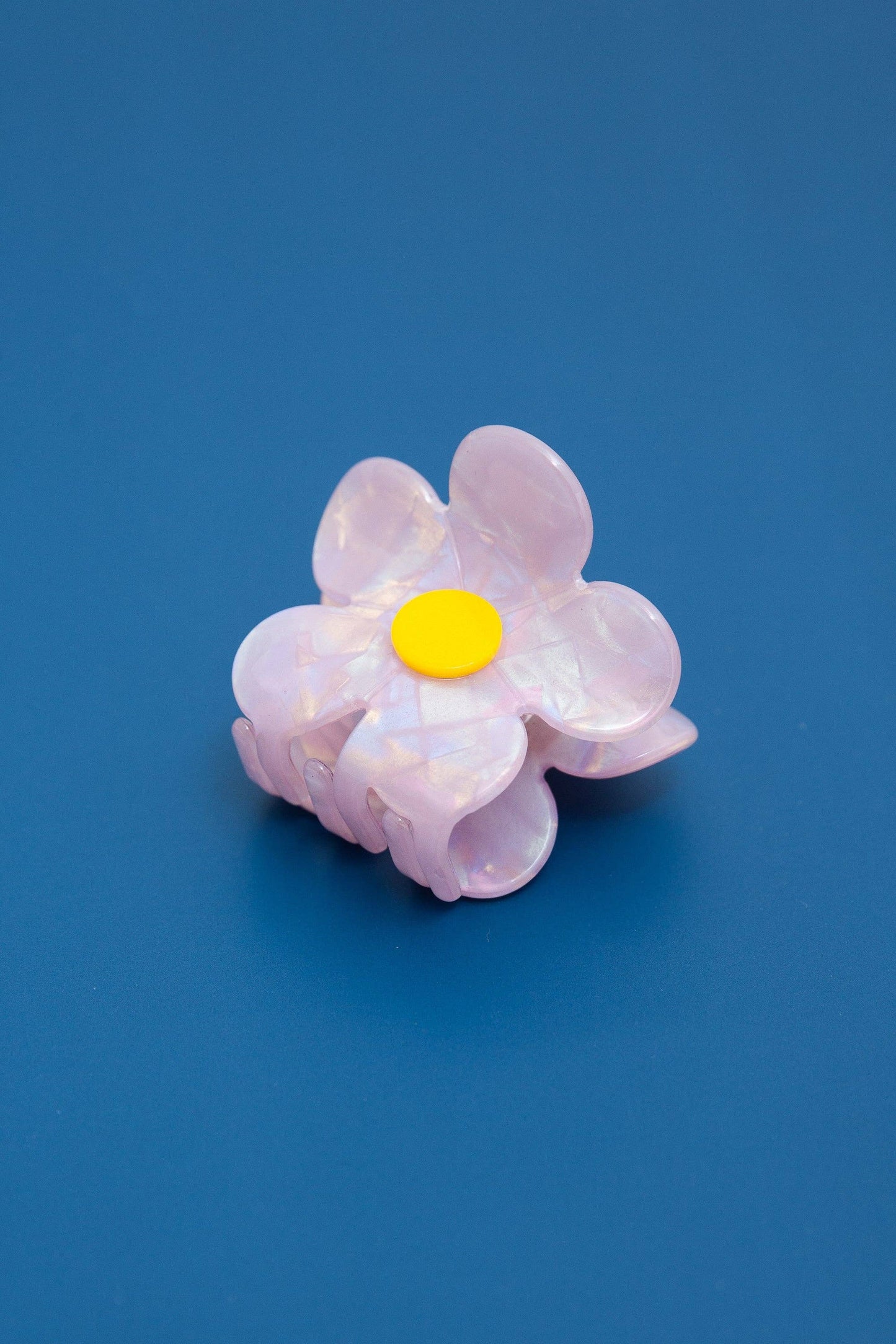 FLOWER CELLULOSE HAIR CLAW CLIPS | 40H585: LAVENDER JOSSLYN by Wall to Wall