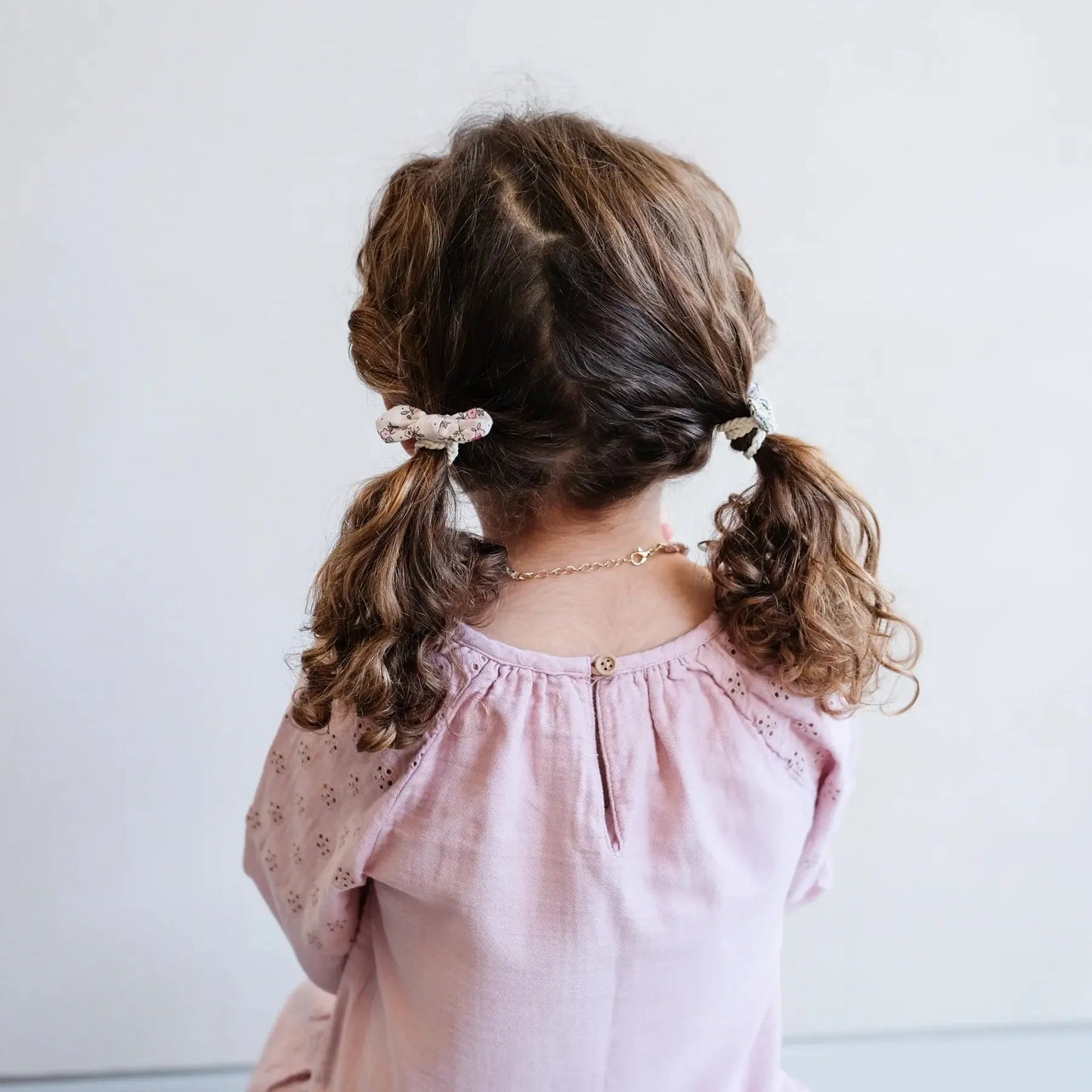 Flora bow ponies Mimi & Lula