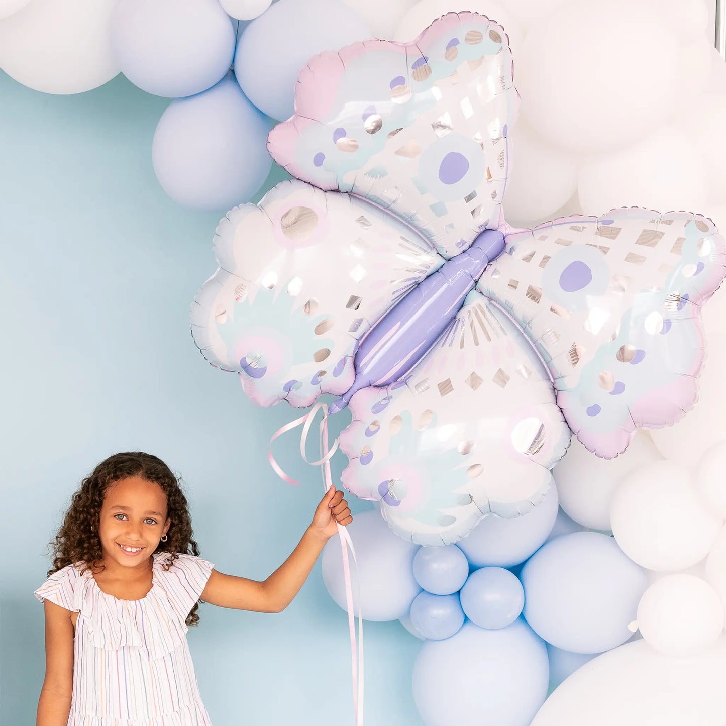 Flutter Balloon - 1 Pk. Jollity & Co. + Daydream Society
