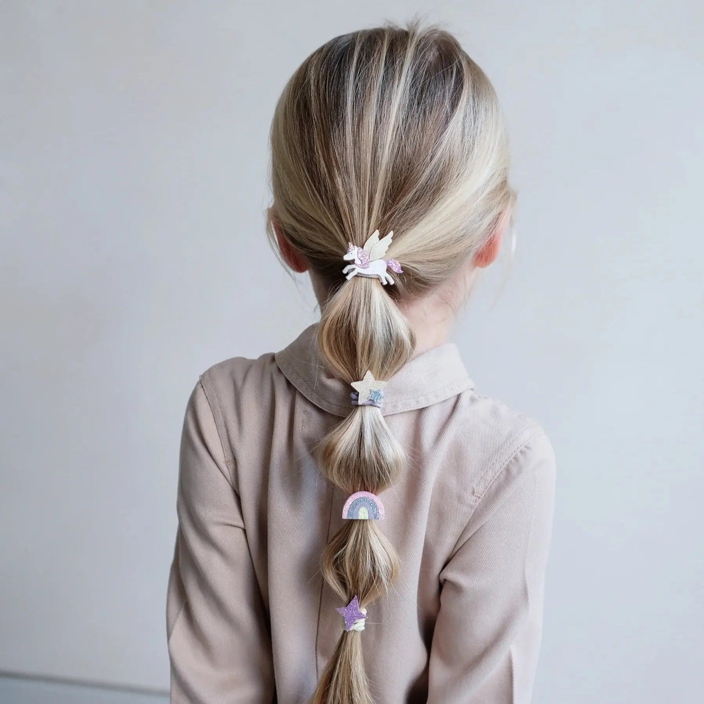 Flying unicorn ponies Mimi & Lula