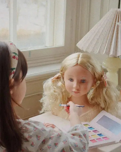 Lili Make-Up Salon incl. Doll and Accessories Konges Slojd