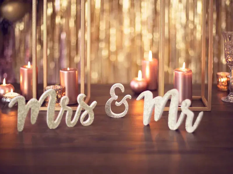 Wooden inscription Mr & Mrs, gold, 50x10cm Partydeco