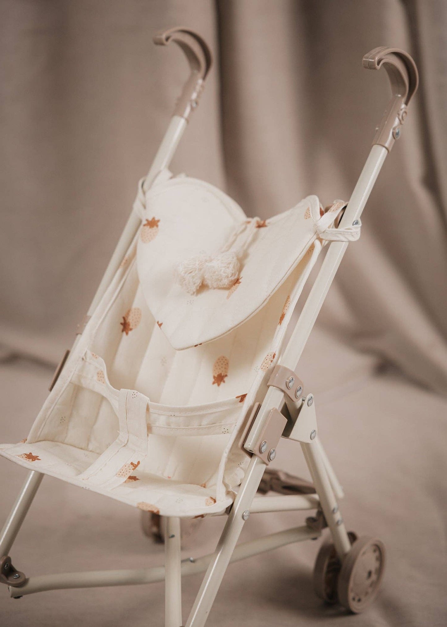 Mrs.Ertha - Doll Stroller - Strawberry Mood