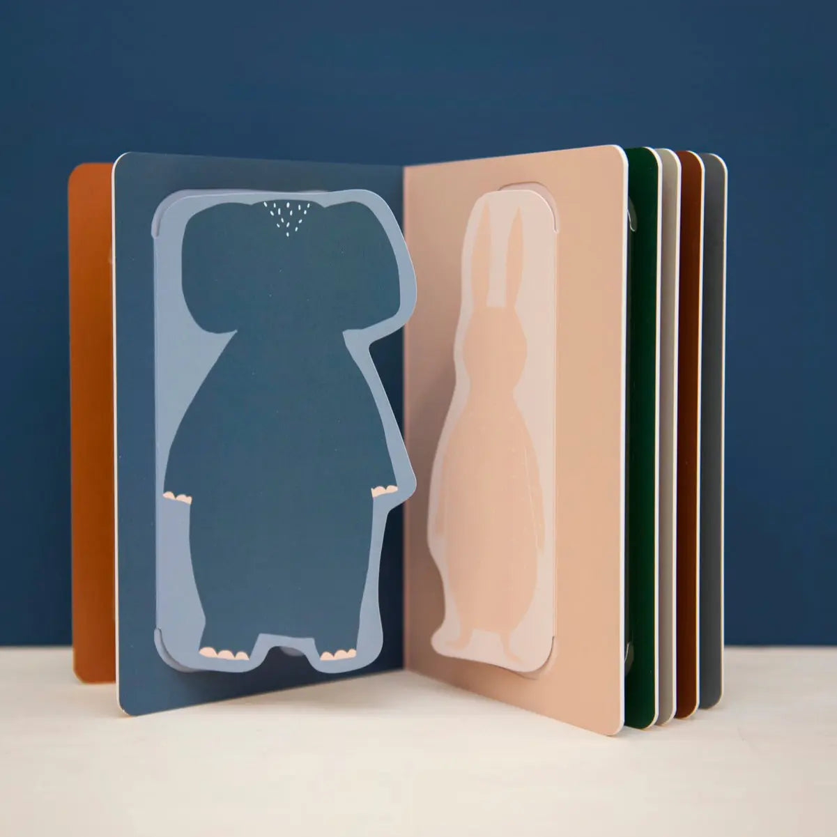 Lift-the-flap book Trixie