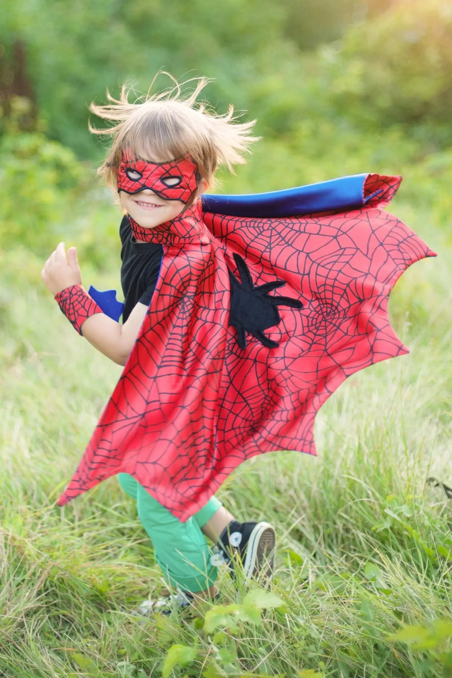 Spider Cape with Mask & Wristbands 3 - 4 years Great Pretenders