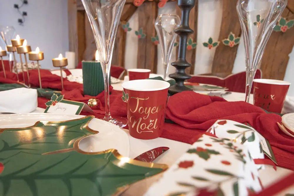 200ML RED AND GOLD MERRY CHRISTMAS CUPS X 8 Tim&Puce Factory