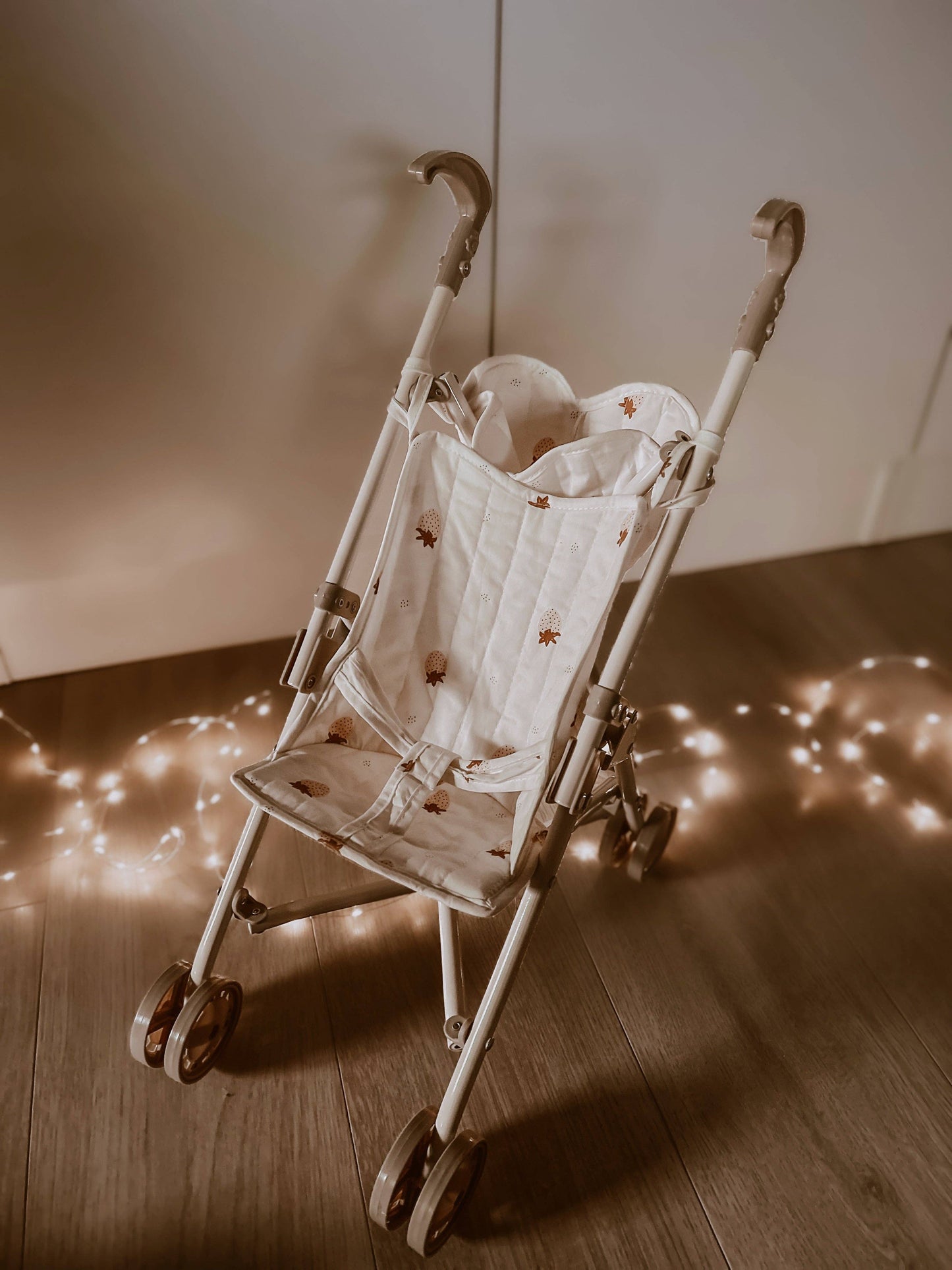 Mrs.Ertha - Doll Stroller - Strawberry Mood