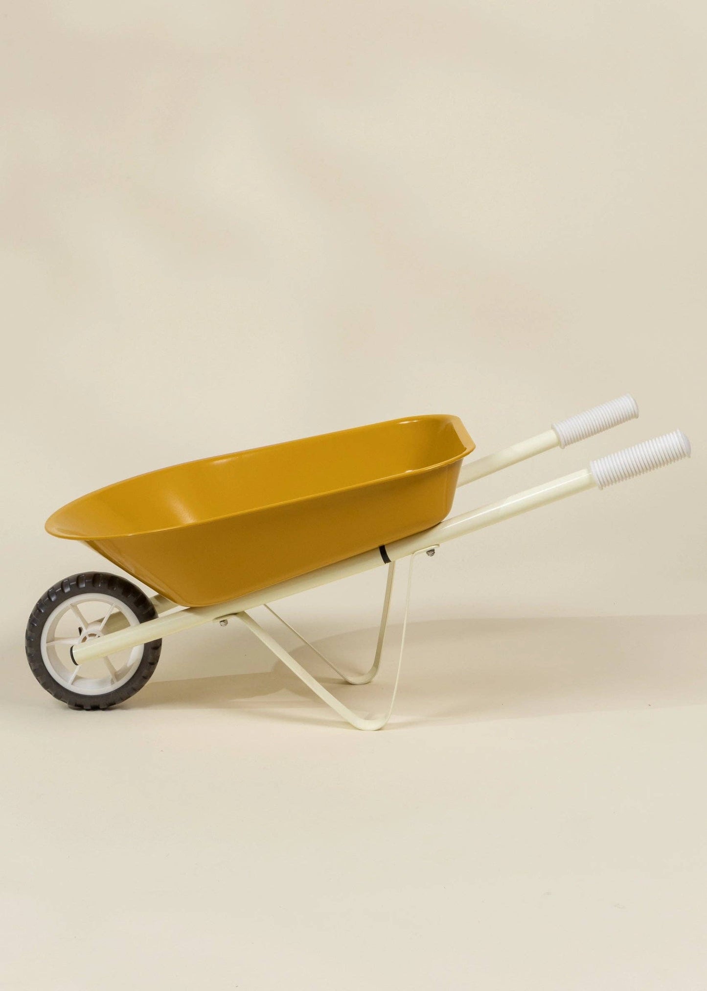 Heritage Wheelbarrow – Goldfish