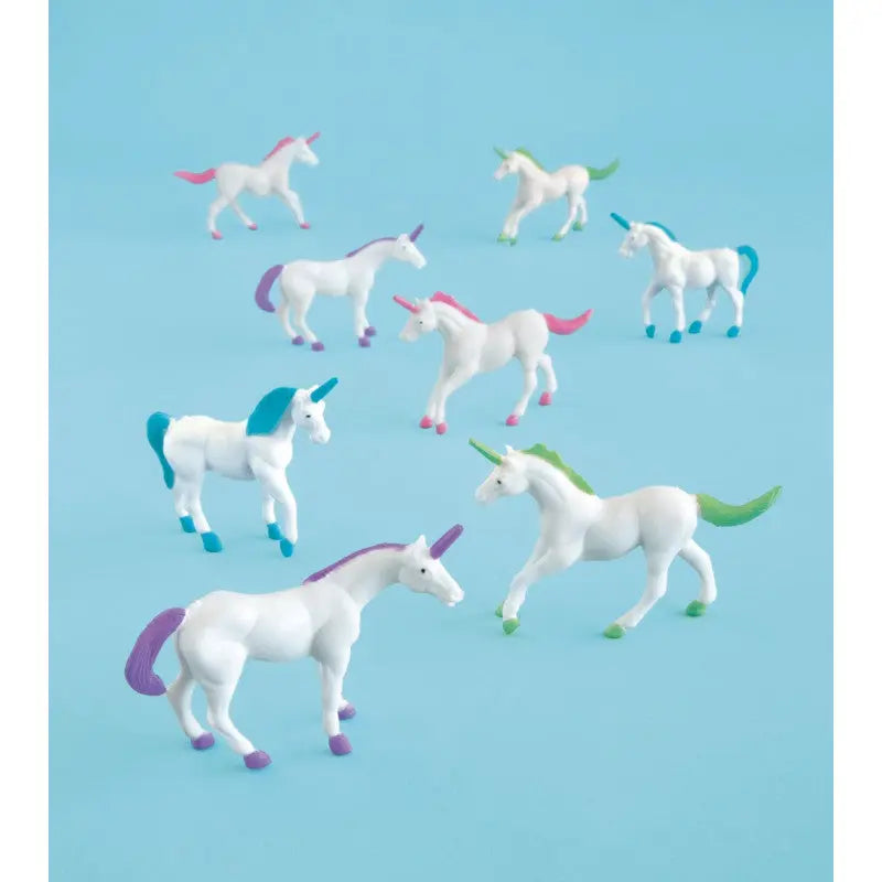 8 plastic Unicorns cotillons Alsace
