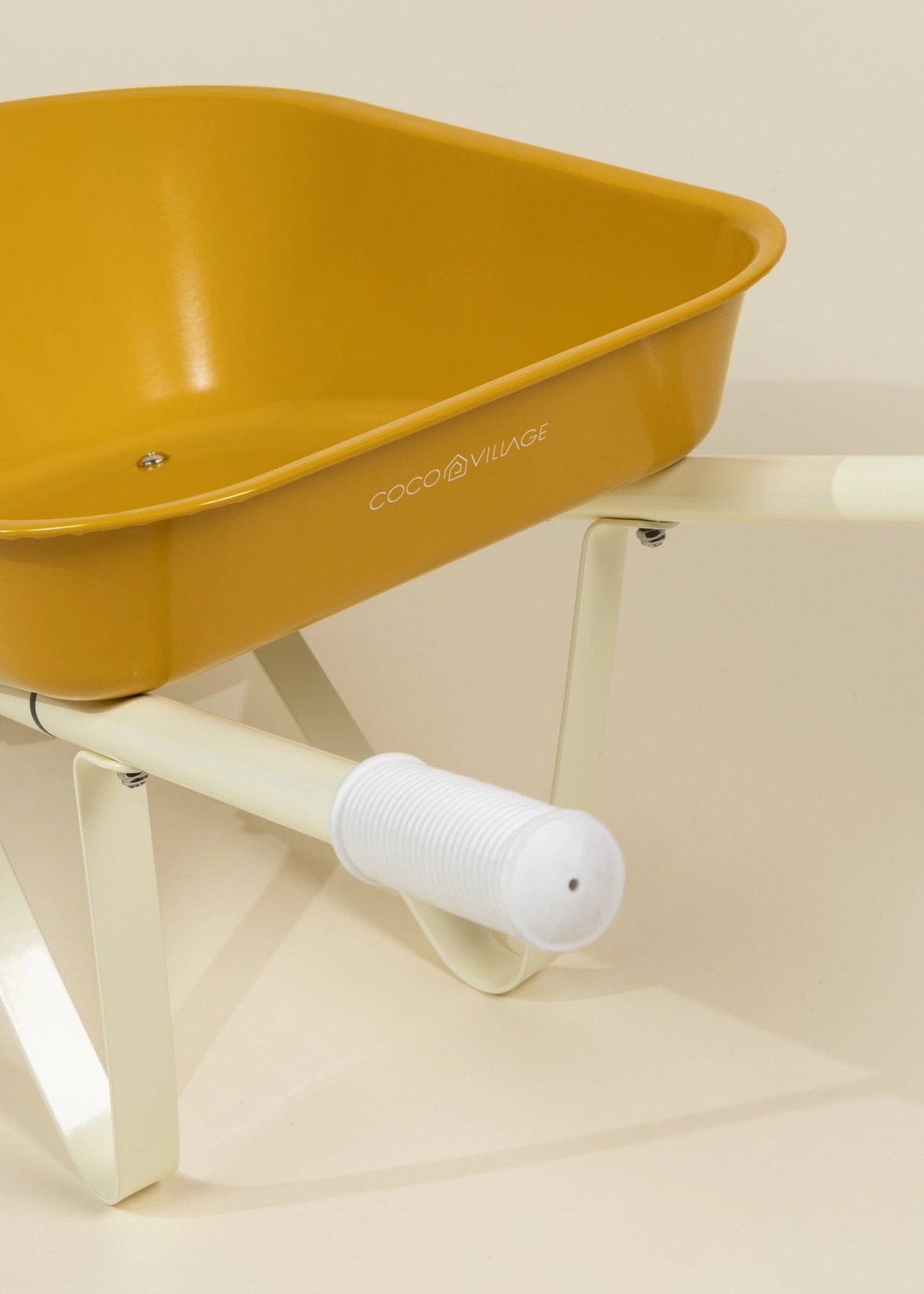 Heritage Wheelbarrow – Goldfish