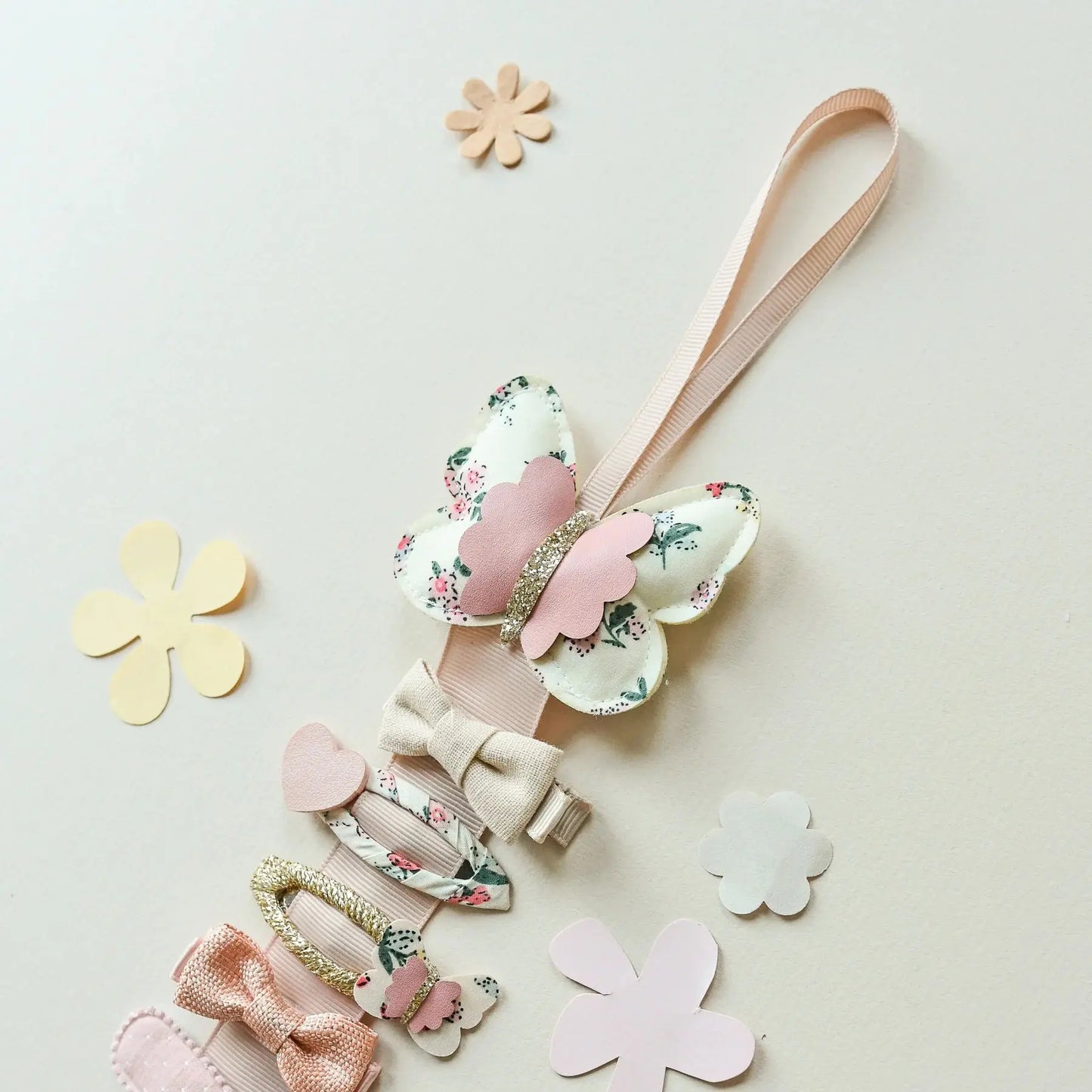 Flora Butterfly Clip Hanger Rockahula