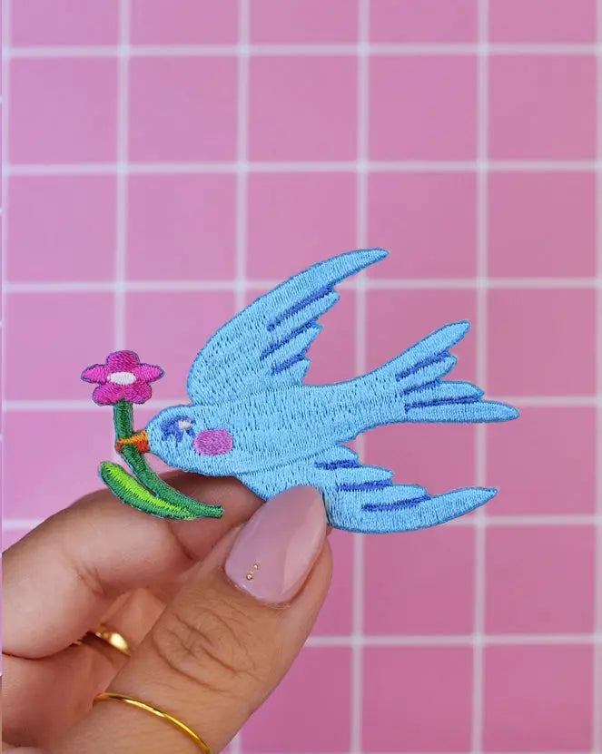 Hirondelle Limistic Iron-On Patch MALICIEUSE