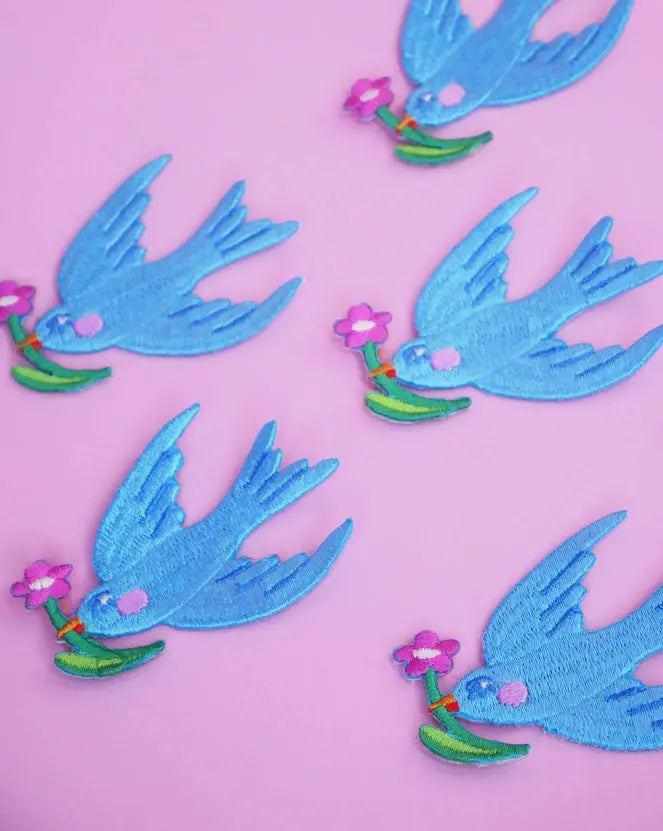 Hirondelle Limistic Iron-On Patch MALICIEUSE