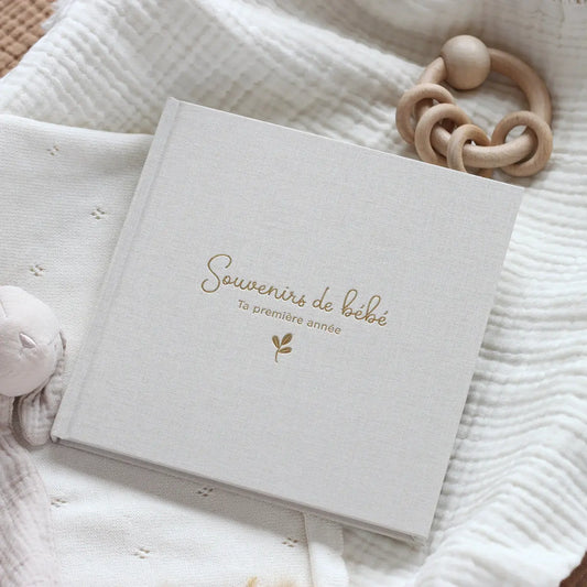 LIVRE SOUVENIRS DE BÉBÉ PREMIÈRE ANNÉE Zu-boutique