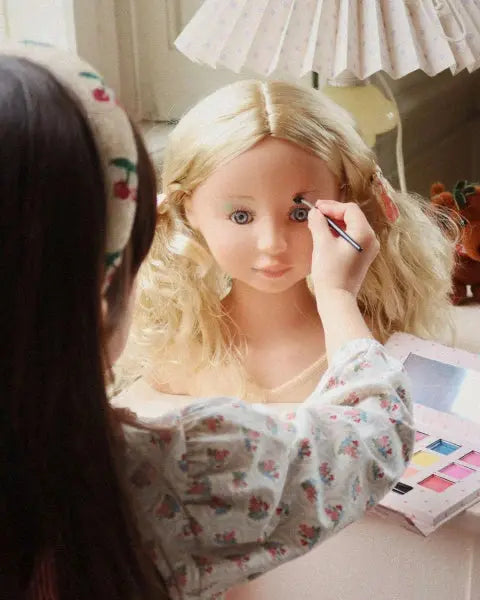 Lili Make-Up Salon incl. Doll and Accessories Konges Slojd