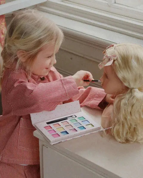 Lili Make-Up Salon incl. Doll and Accessories Konges Slojd