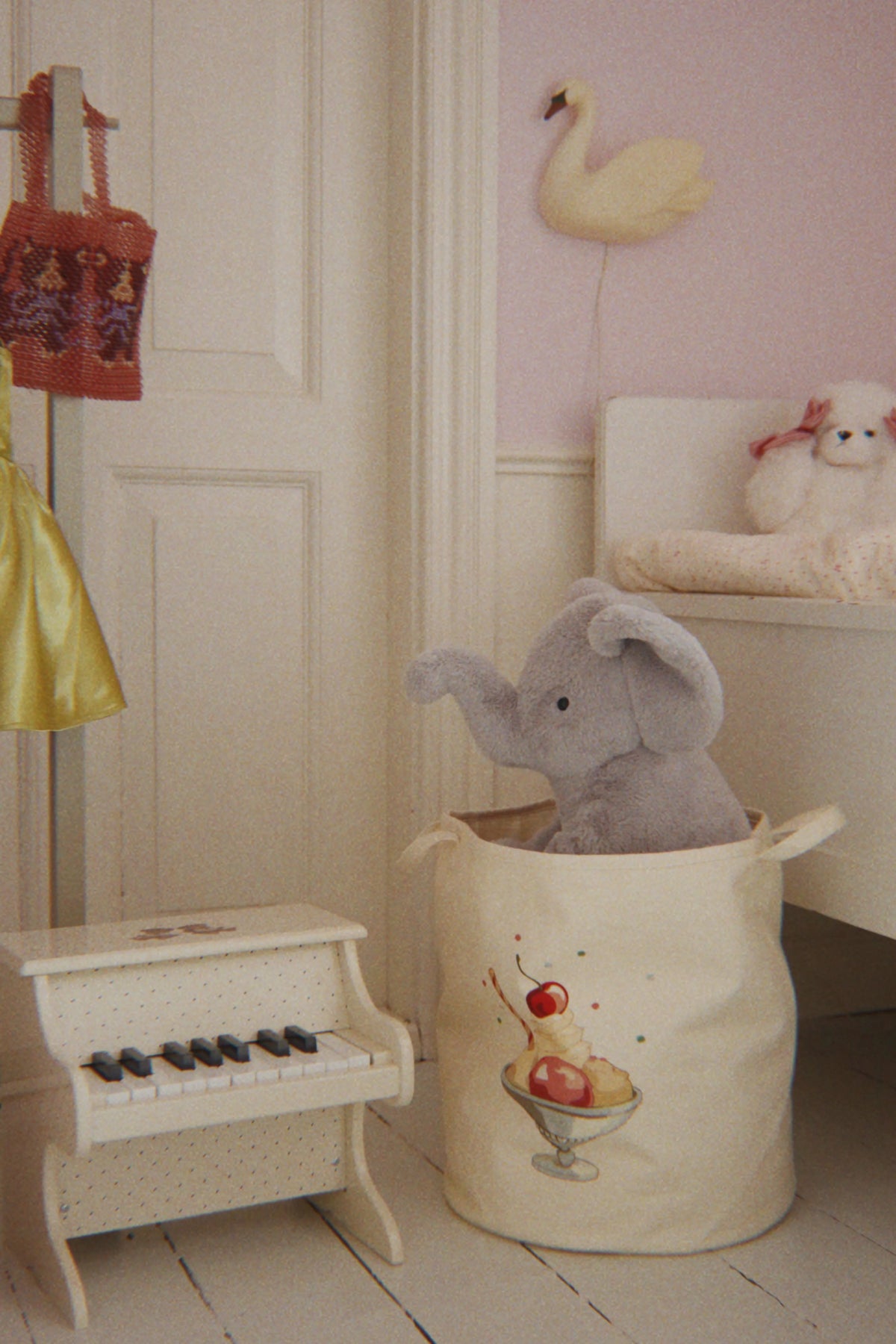 KS106193 Piano FSC - Teddy Bear