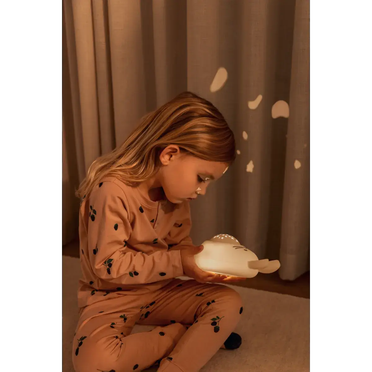 Manuel Rabbit Sound and Projector lamp - Sandy Liewood