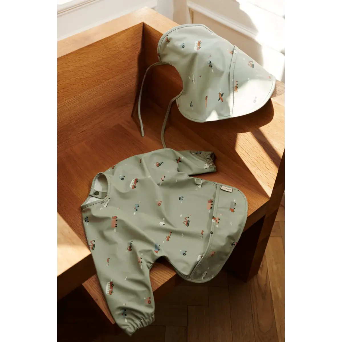 Merle cap bib - vehicles/dove blue mix Konges Slojd