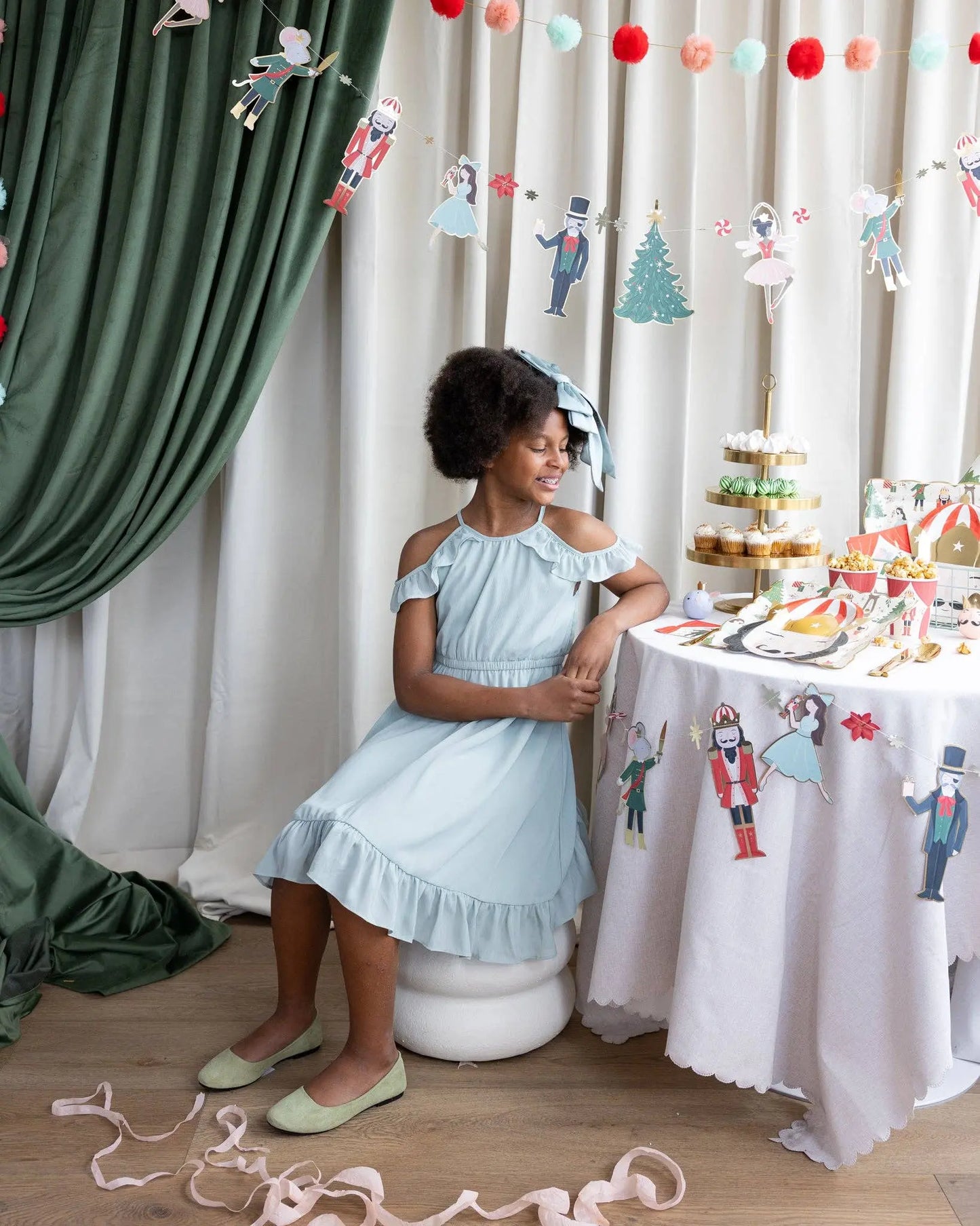 My Mind’s Eye - NUT1114 - Nutcracker Surprise Balls My Mind’s Eye