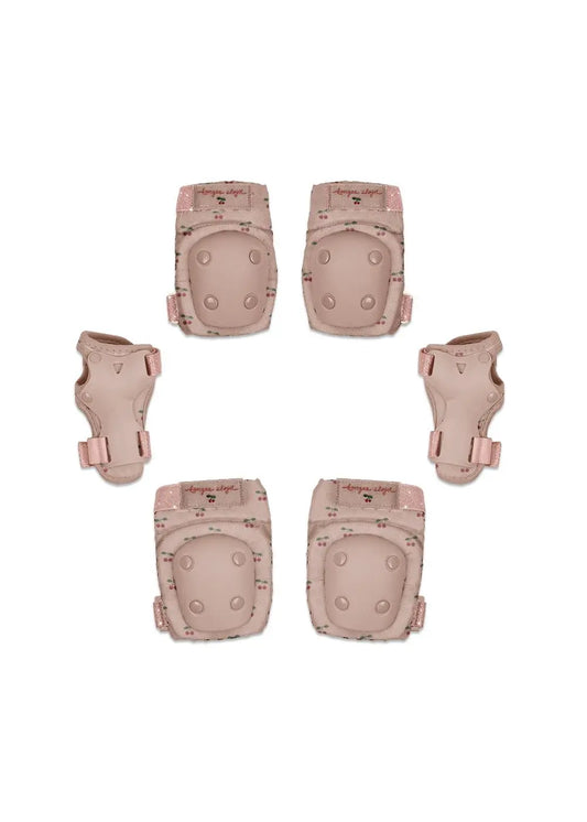 PROTECTIVE GEAR - Cherry Konges Slojd