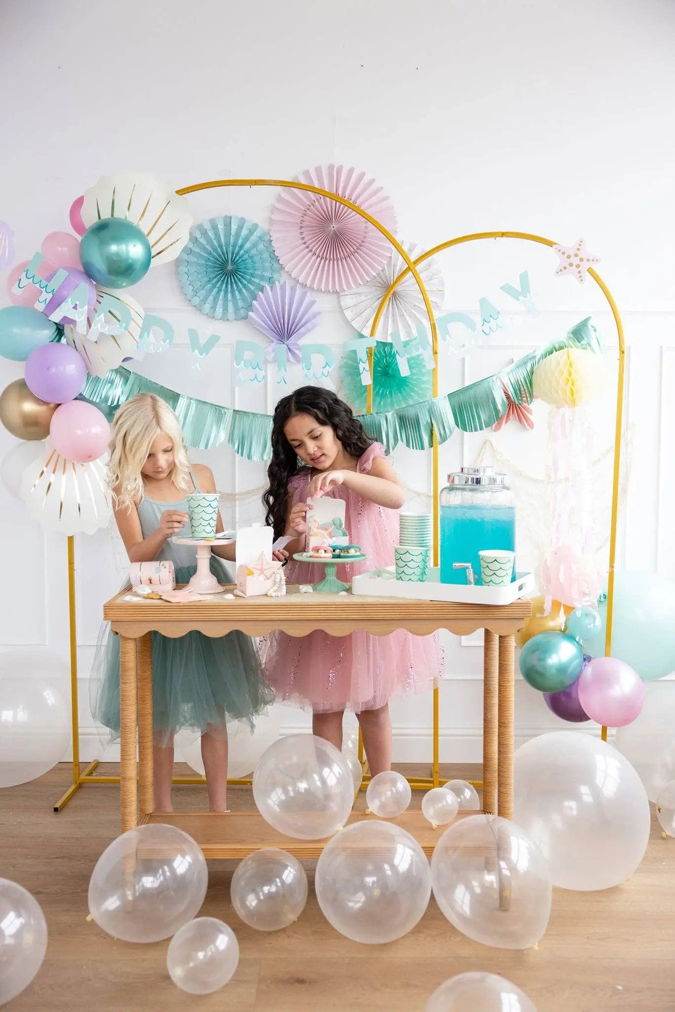 - SEA1011 - Mermaid Tail Paper Party Cups - 12 oz My Mind’s Eye