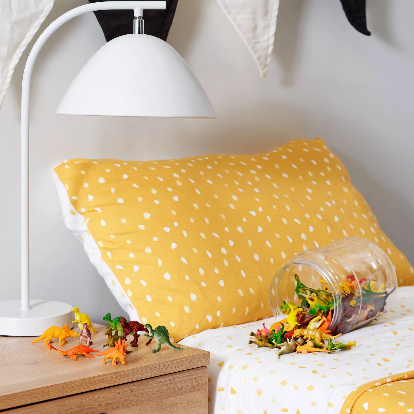 The Twiddlers - Tub of 70 Small Dinosaur Mini Jurassic Figures Kids Toy Play The Twiddlers