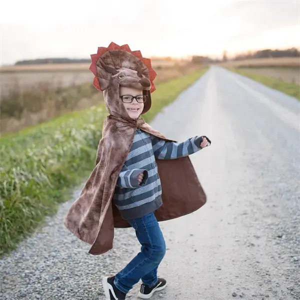 Triceratops Cape 4-5 Great Pretenders