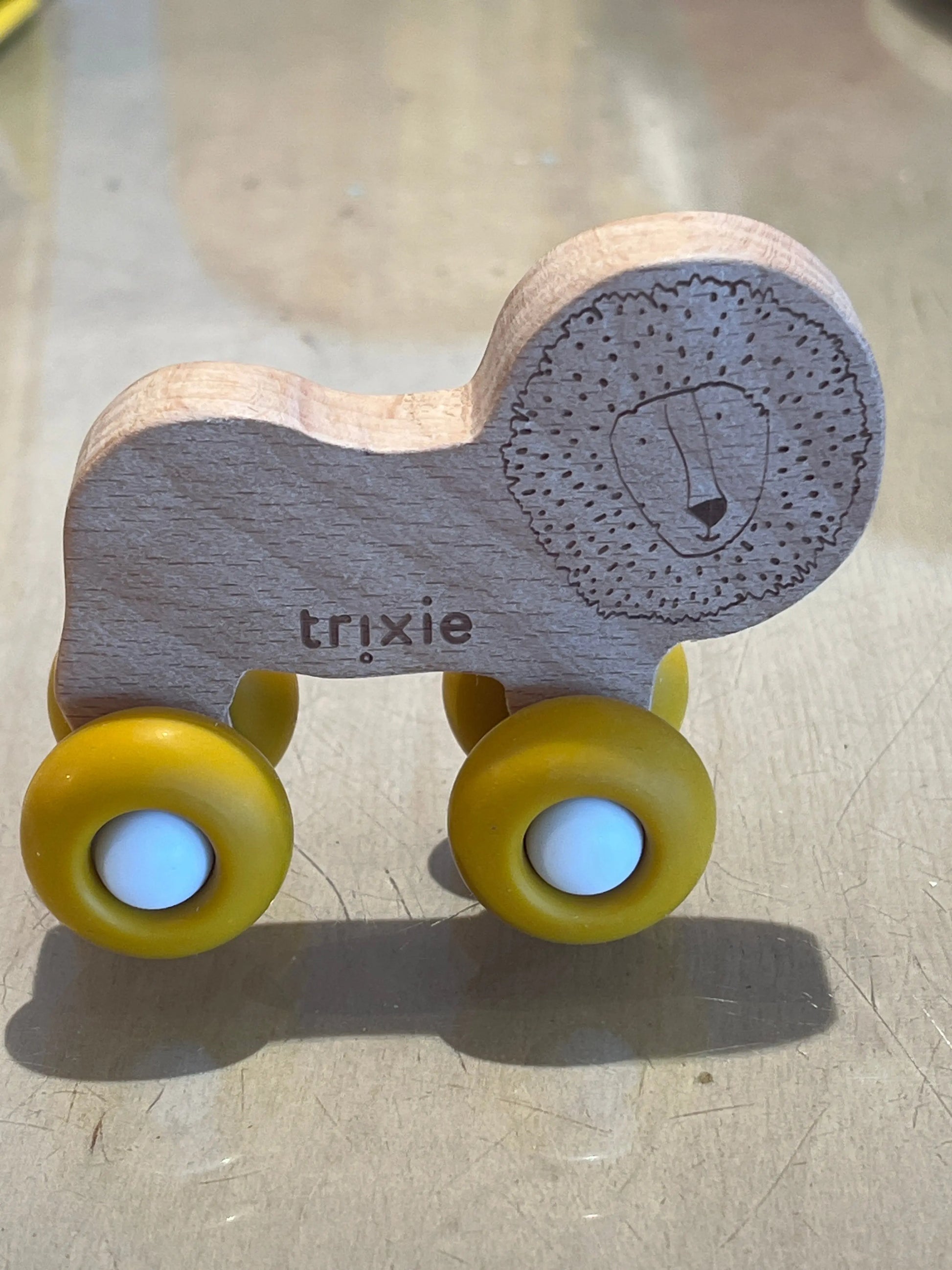 Trixie Houten Animal Car With Silicone Wheels | Mr. Lion Trixie