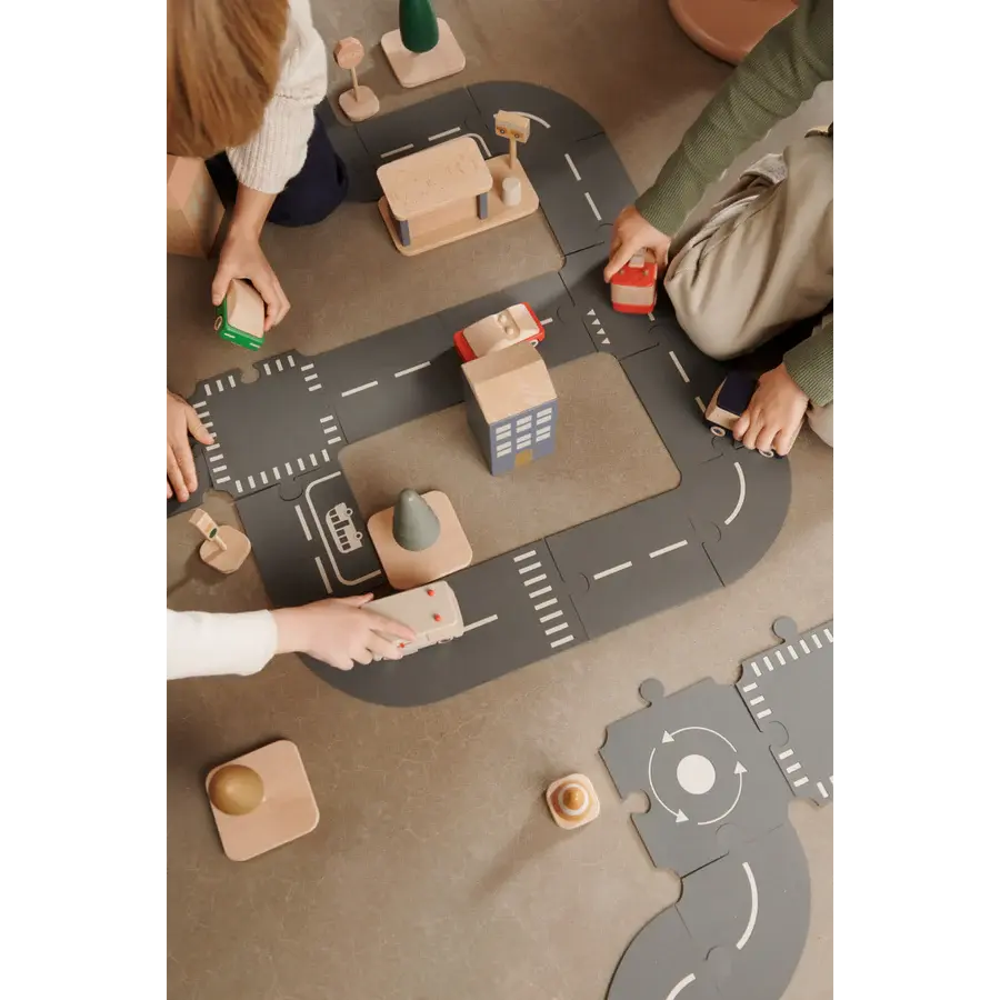 VILLAGE SPORTS CAR LieWood