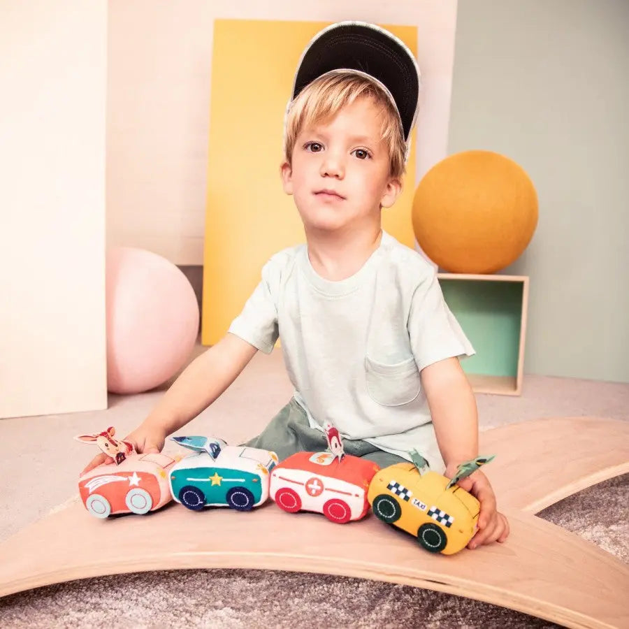 pull-back car Alice Lilliputiens