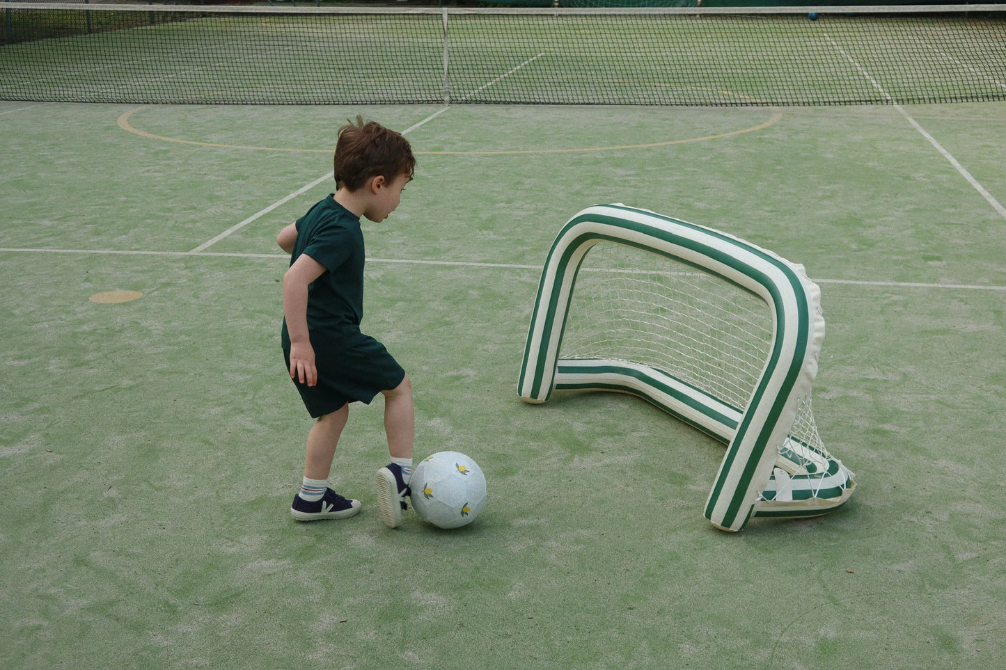 KS104851 INFLATABLE GOAL WITH BALL