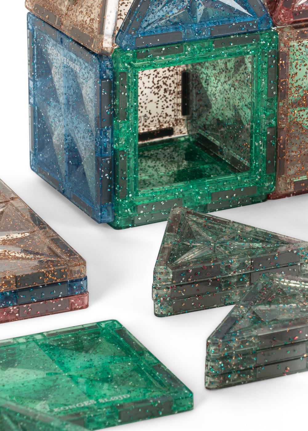 KS106575 - Piece by piece magnetic build Glitter