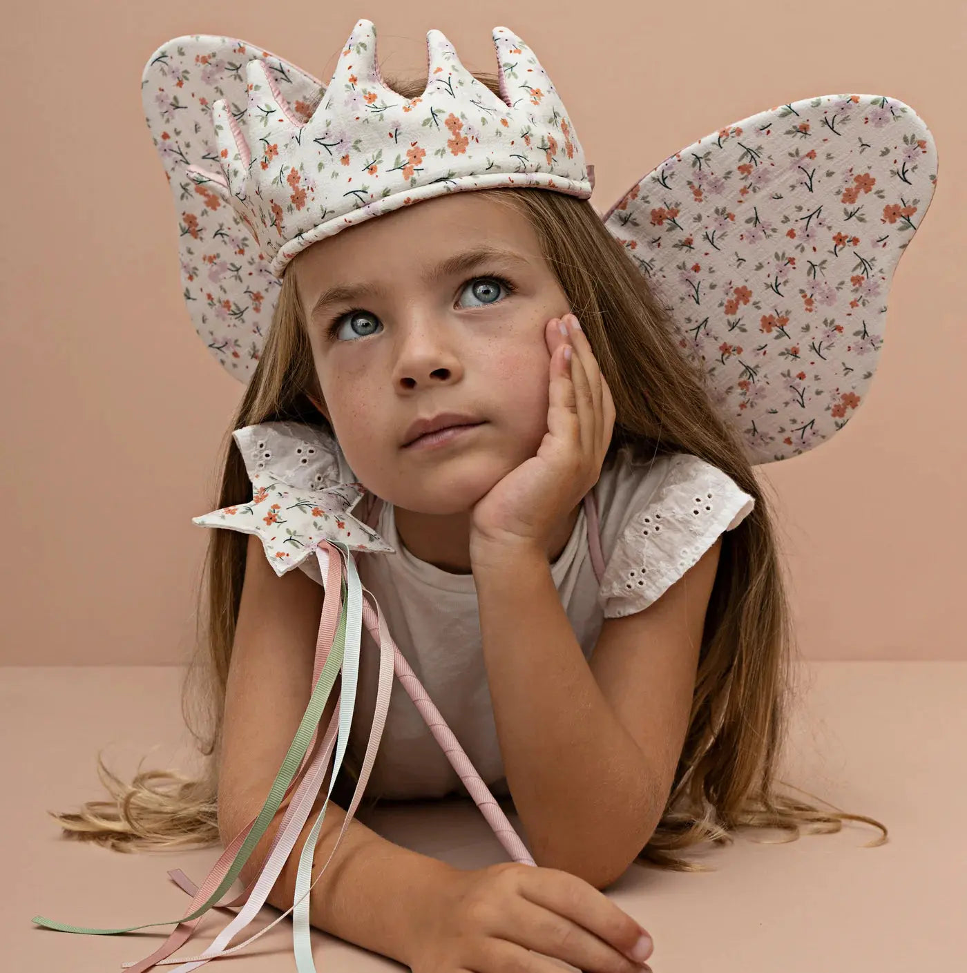 Blossom floral wand Mimi & Lula