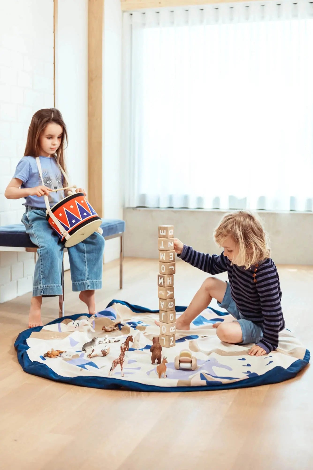 Circus Thunderbolt Toy Storage Bag Play and go