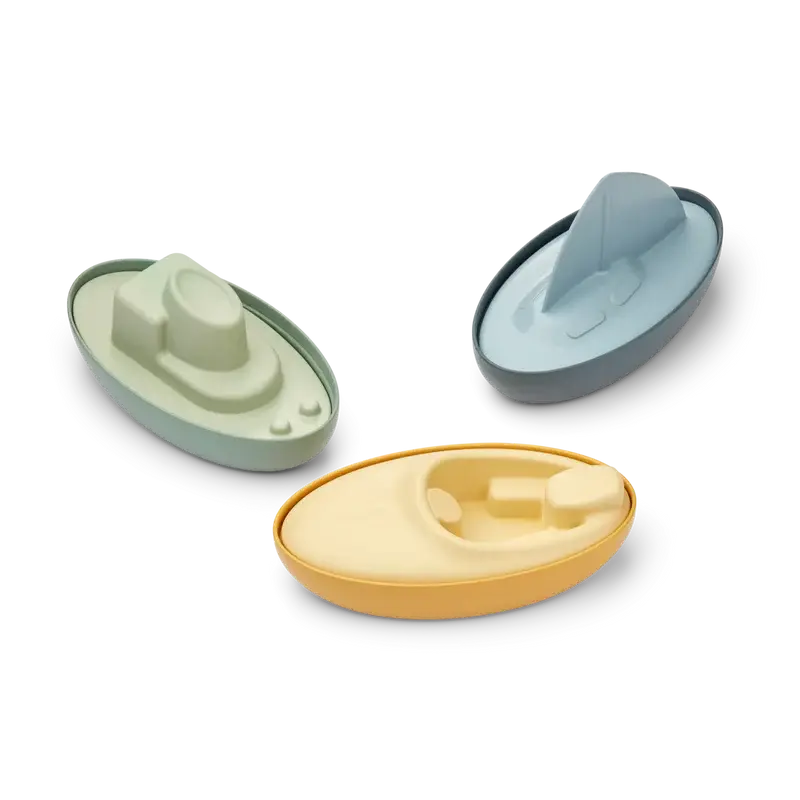 DEBORAH BOATS LieWood