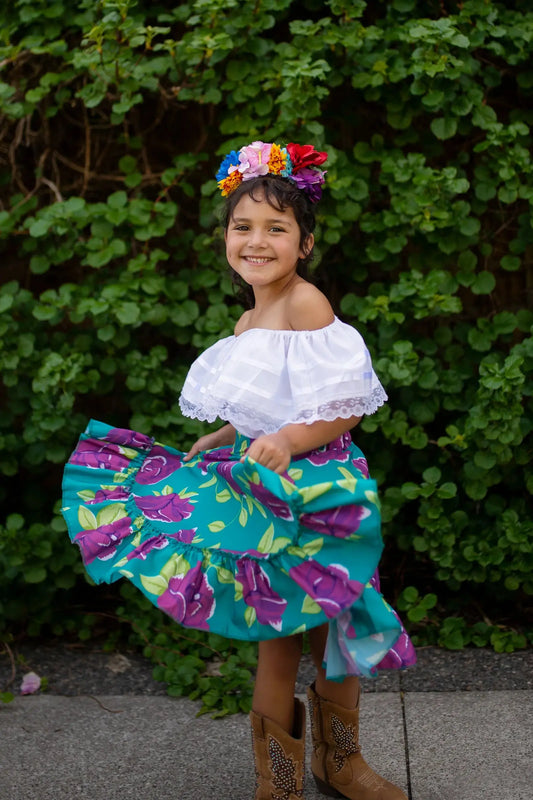 Frida the artist set Great Pretenders