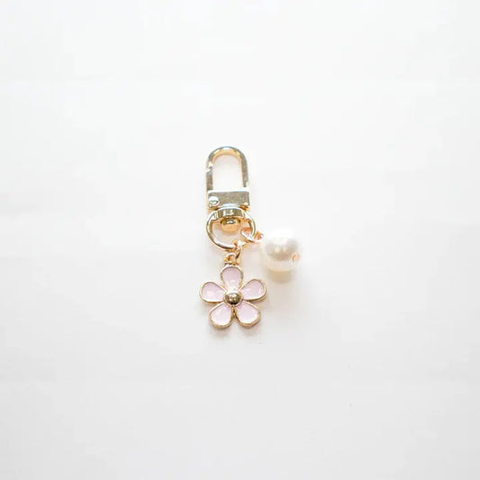 Keyring in pearl pink Yuko. B
