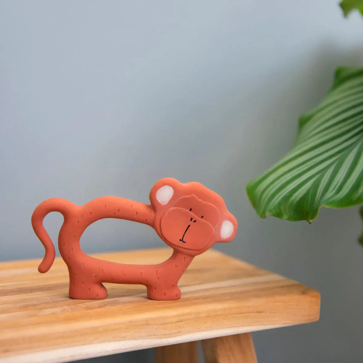 Natural rubber grasping toy - Mr. Monkey Trixie