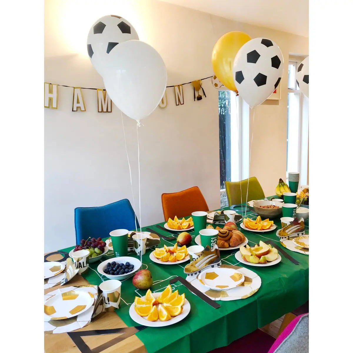 Party Champions Garland Talking Tables