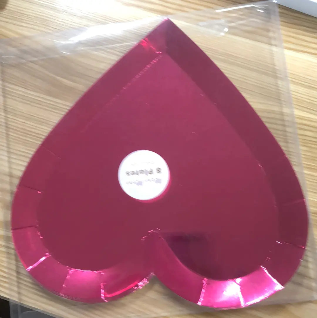 Pink heart plates L Meri Meri