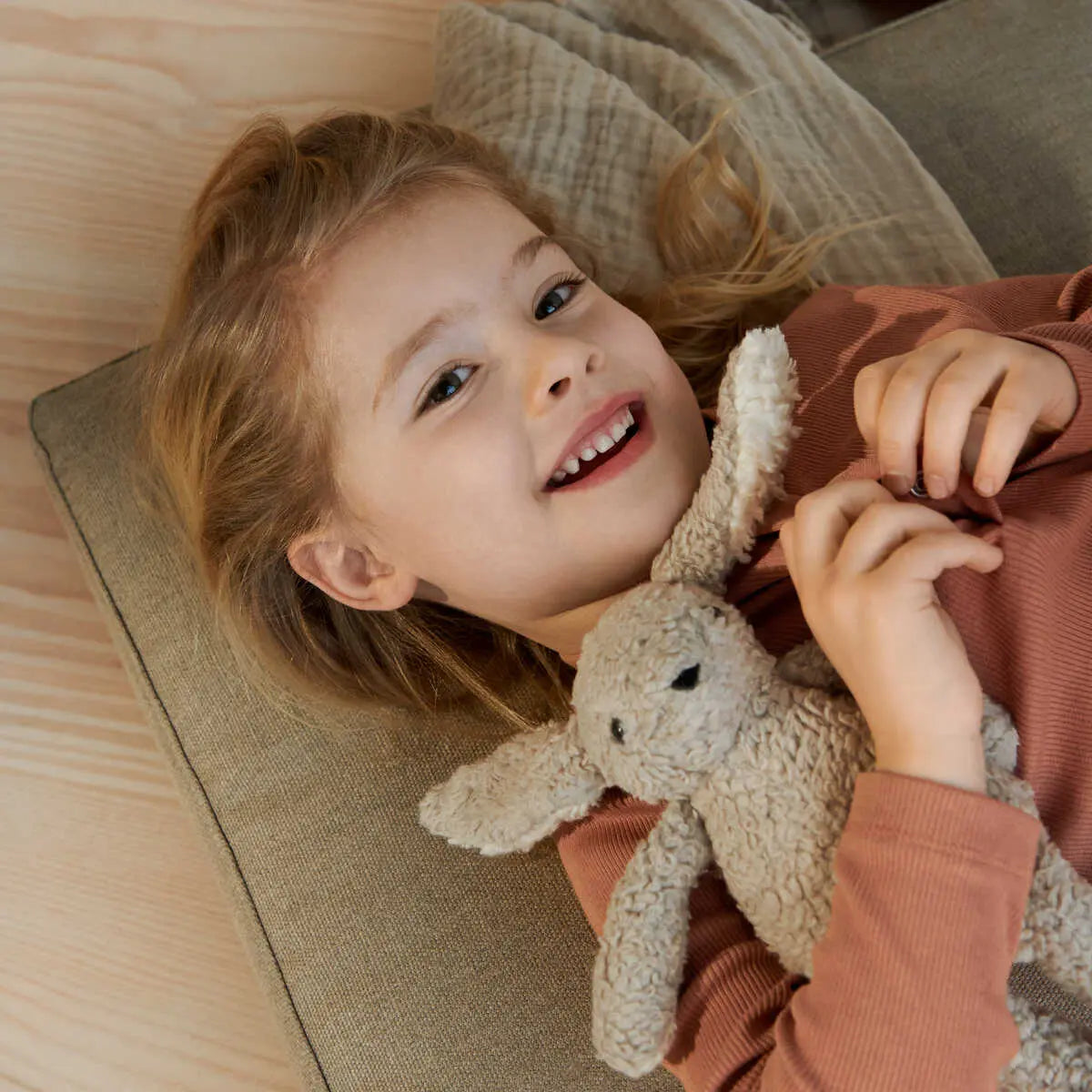 Riley the rabbit - Pale grey LieWood