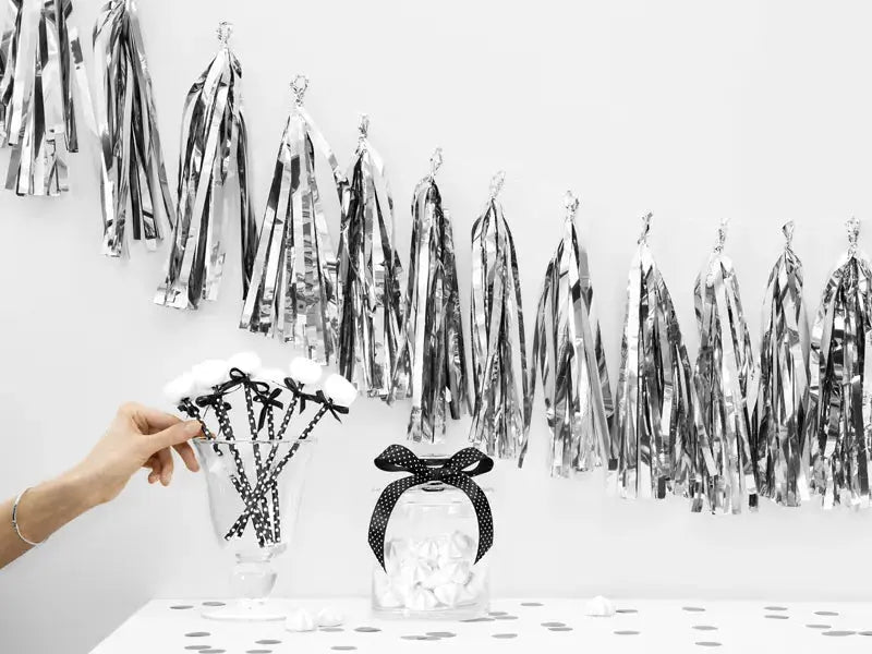 Silver Tassel Garland Partydeco
